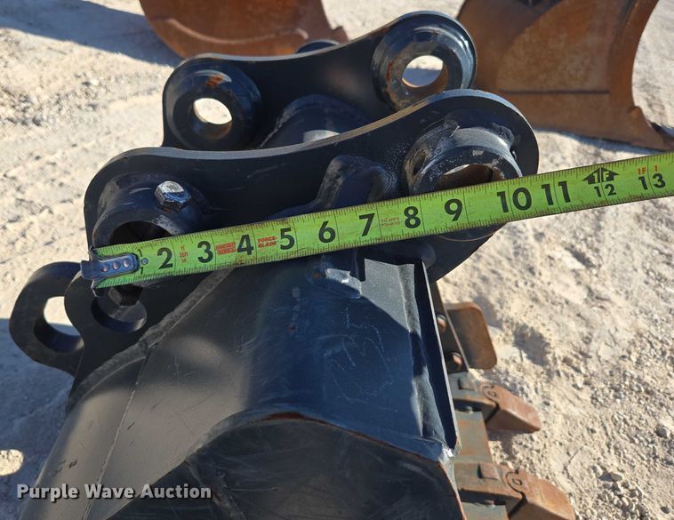 image for item EN2025 (2) excavator buckets