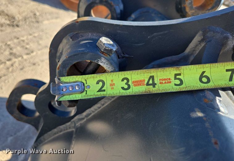 image for item EN2025 (2) excavator buckets