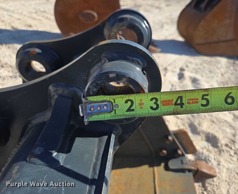 image for item EN2025 (2) excavator buckets