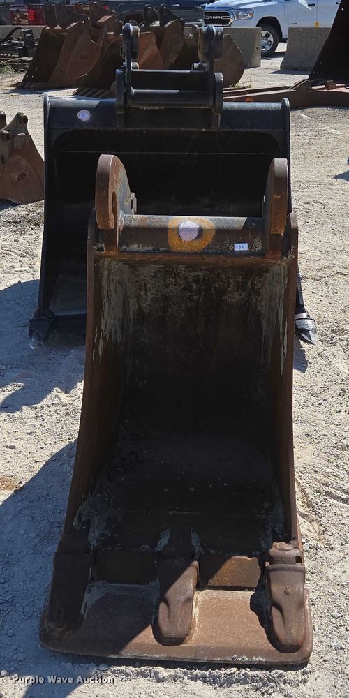 image for item EN2029 (2) excavator buckets