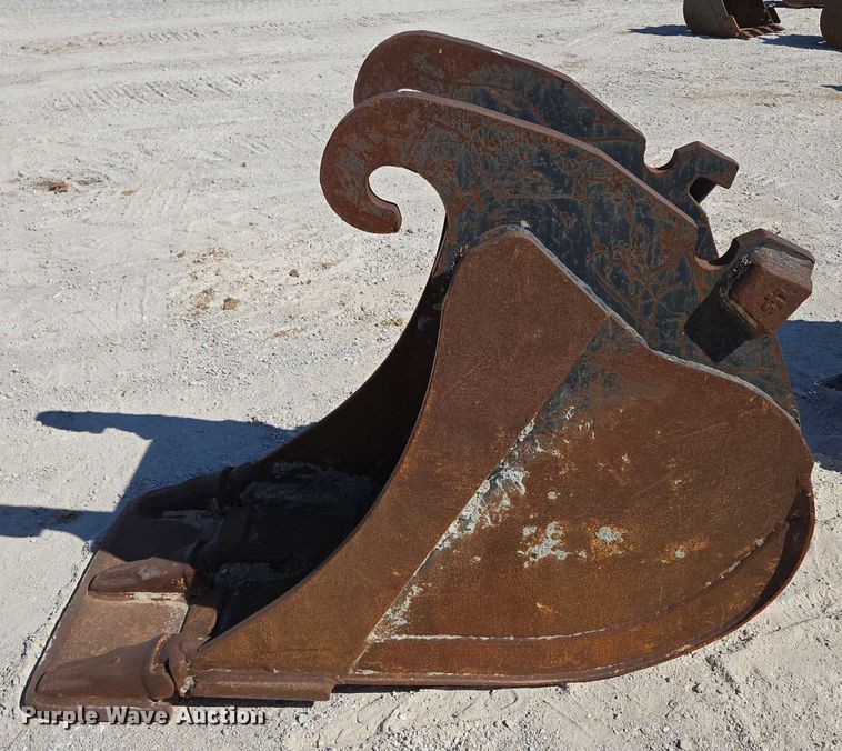 image for item EN2029 (2) excavator buckets