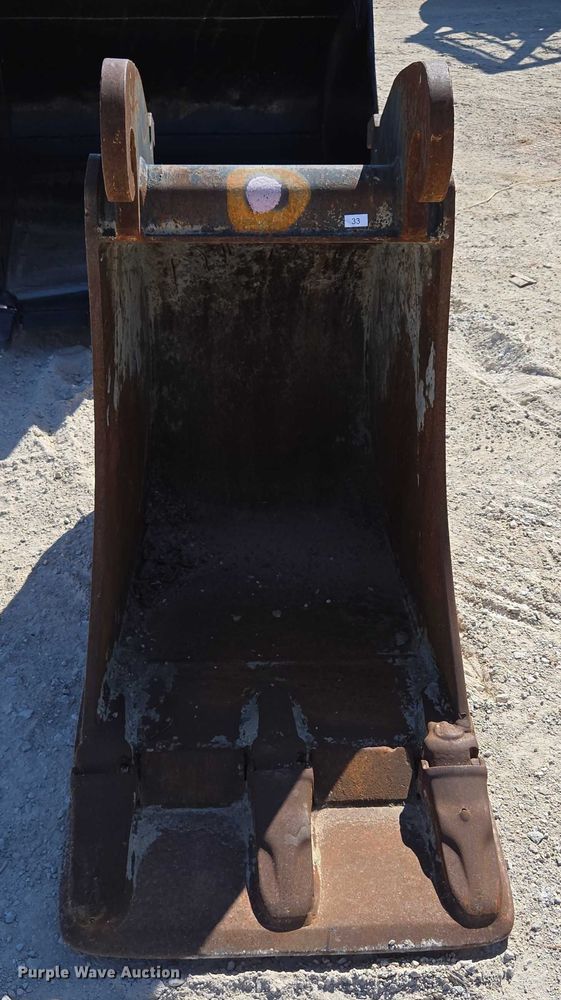 image for item EN2029 (2) excavator buckets