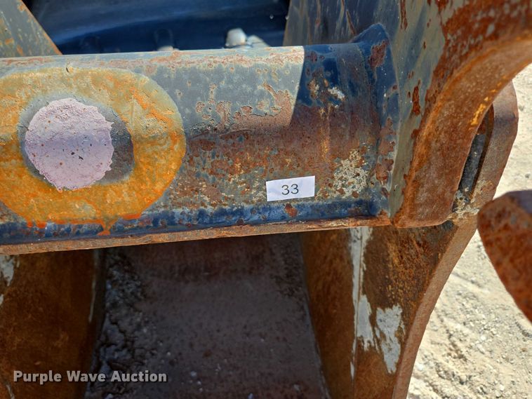 image for item EN2029 (2) excavator buckets