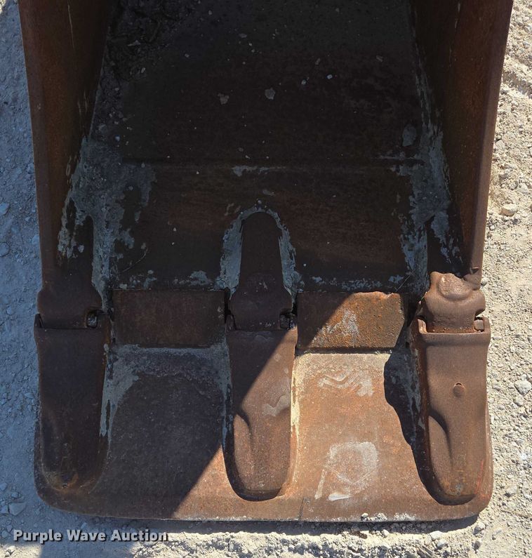 image for item EN2029 (2) excavator buckets