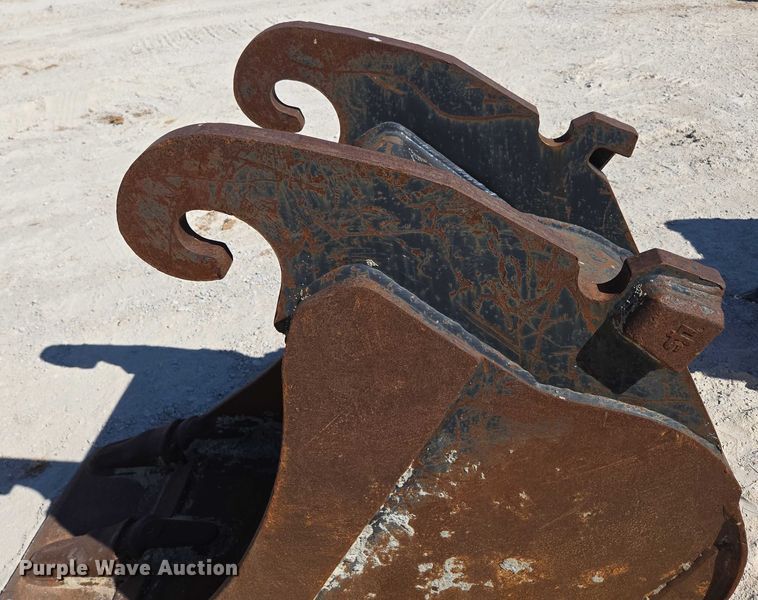 image for item EN2029 (2) excavator buckets