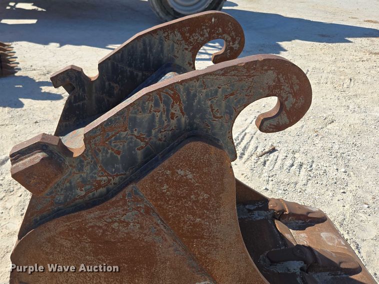 image for item EN2029 (2) excavator buckets