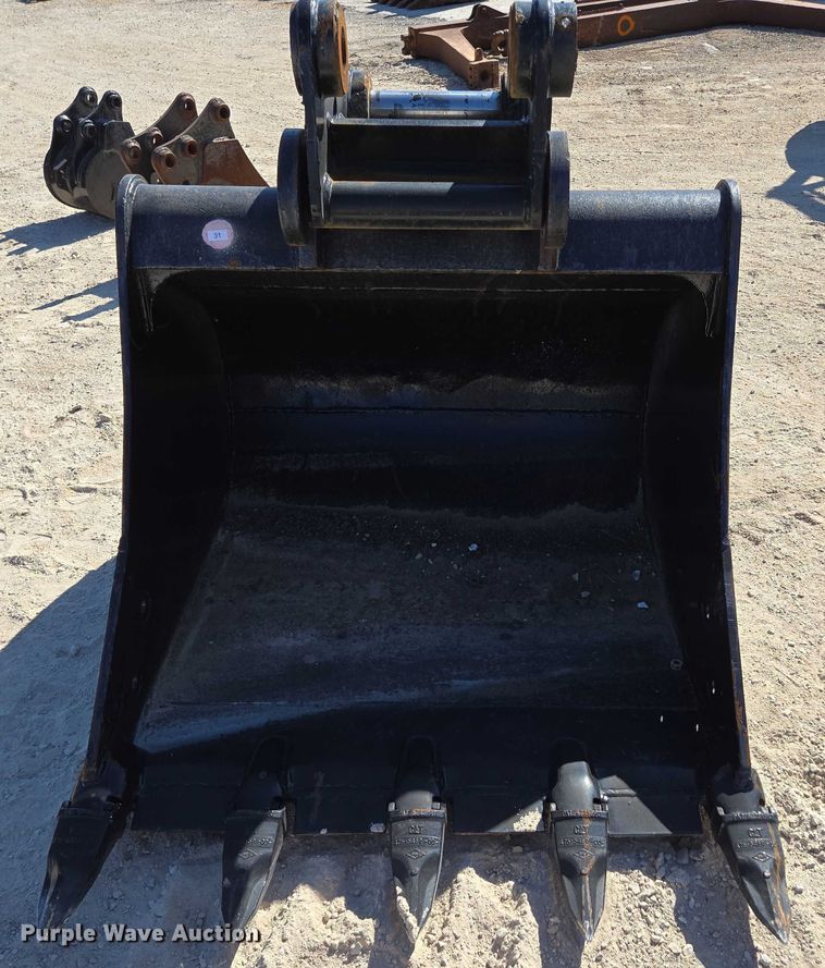 image for item EN2029 (2) excavator buckets