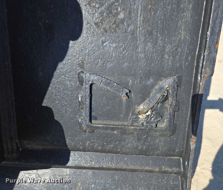 image for item EN2029 (2) excavator buckets