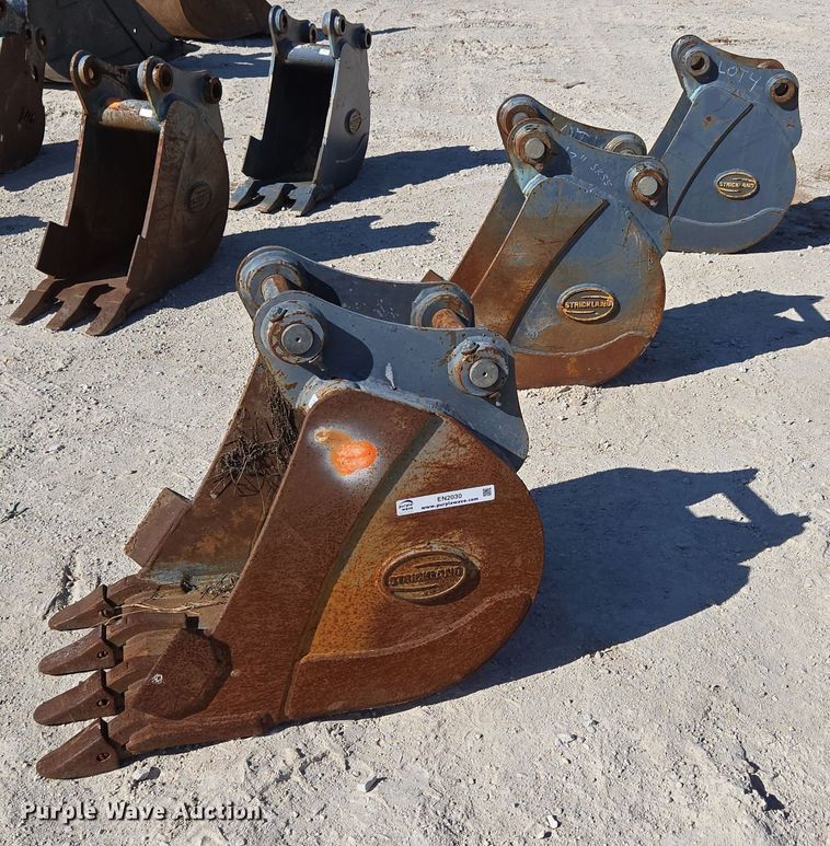 image for item EN2030 (3) excavator buckets