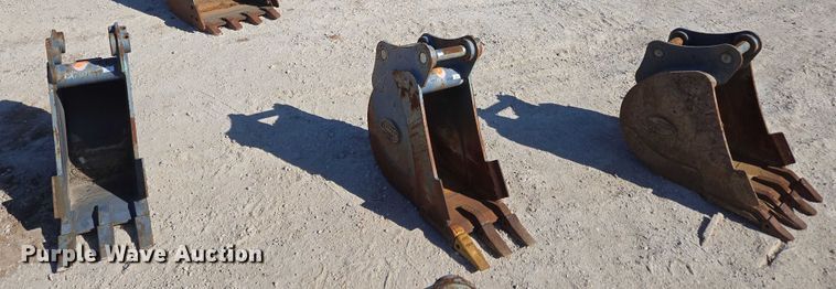 image for item EN2030 (3) excavator buckets