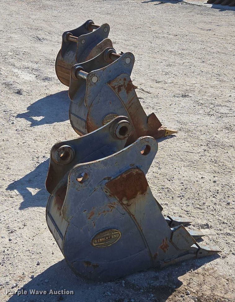 image for item EN2030 (3) excavator buckets