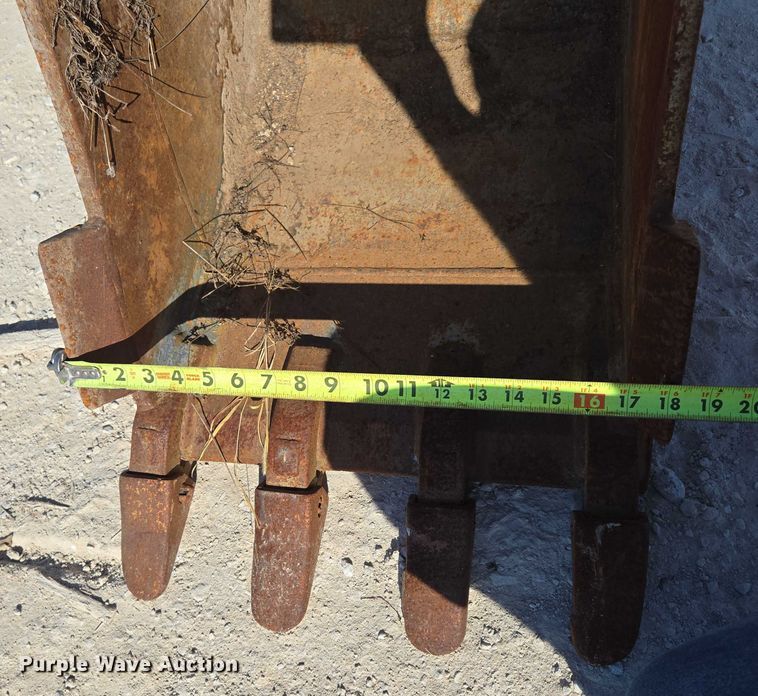 image for item EN2030 (3) excavator buckets