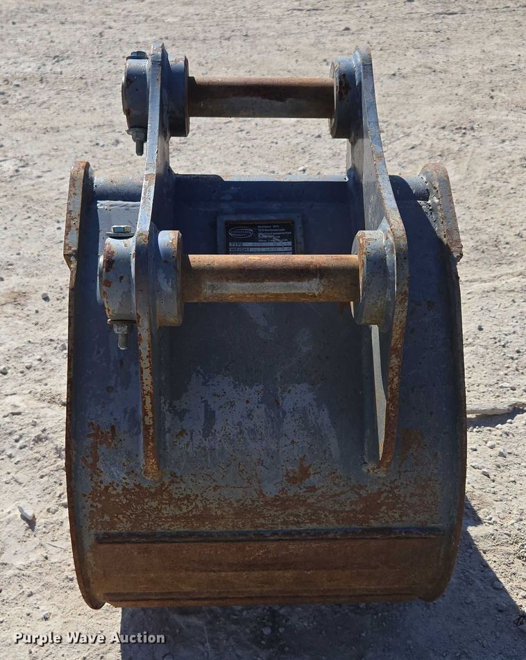 image for item EN2030 (3) excavator buckets