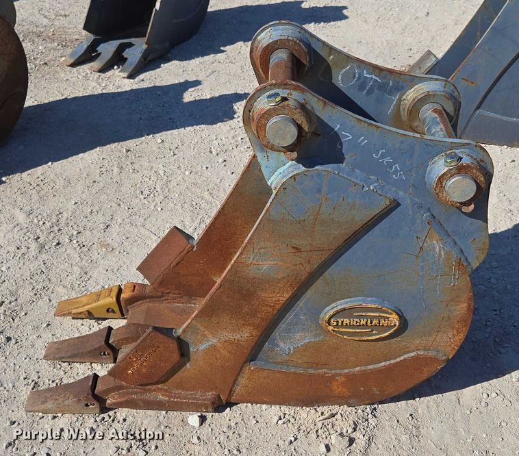 image for item EN2030 (3) excavator buckets