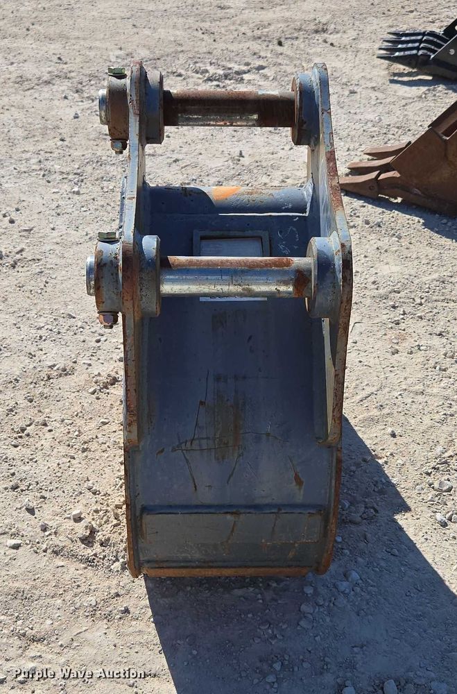 image for item EN2030 (3) excavator buckets