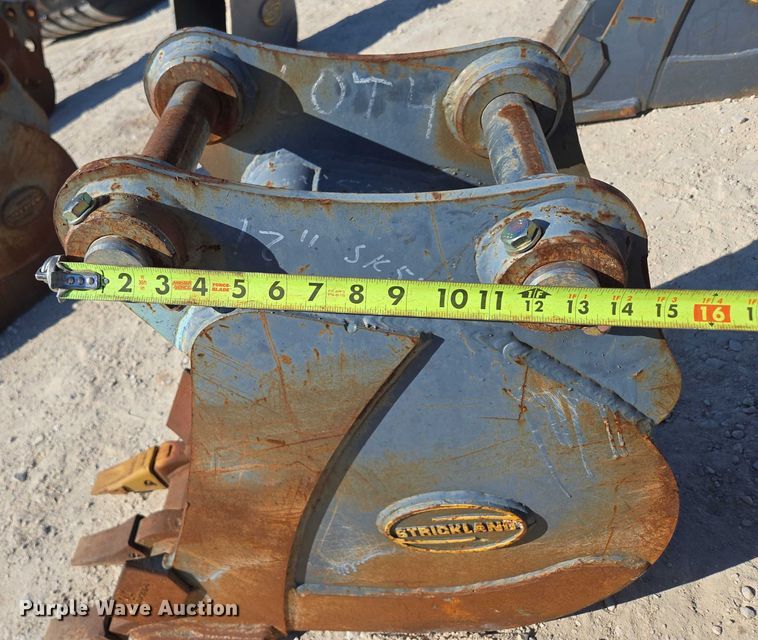 image for item EN2030 (3) excavator buckets