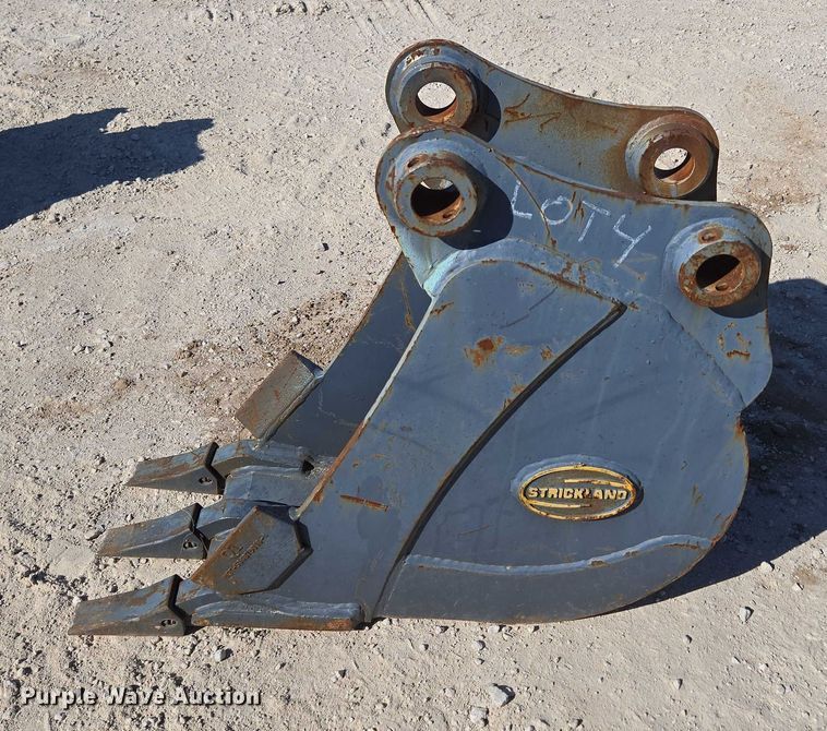 image for item EN2030 (3) excavator buckets