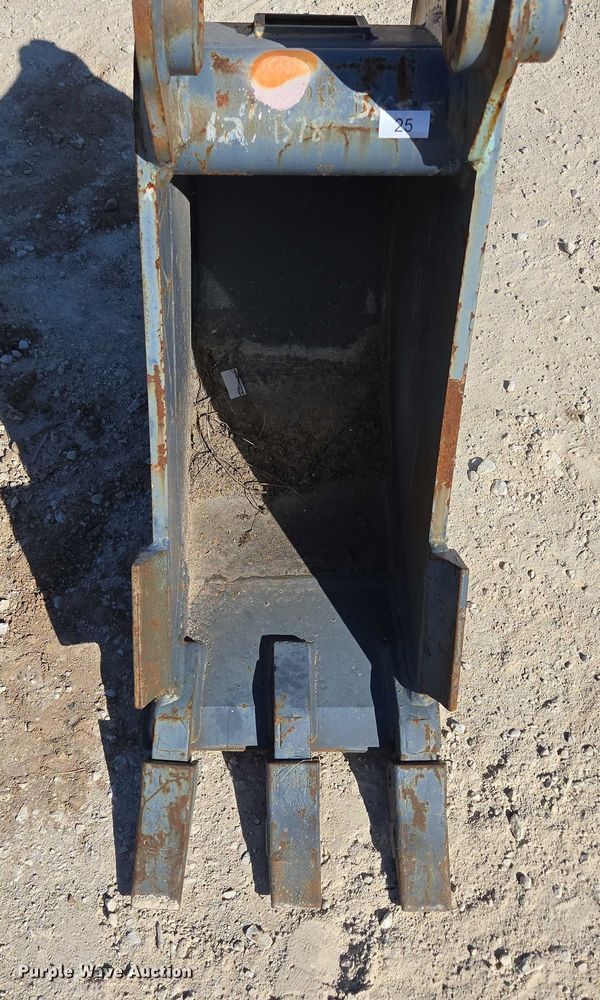 image for item EN2030 (3) excavator buckets