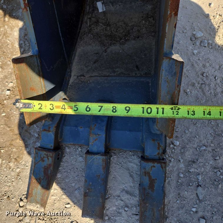 image for item EN2030 (3) excavator buckets