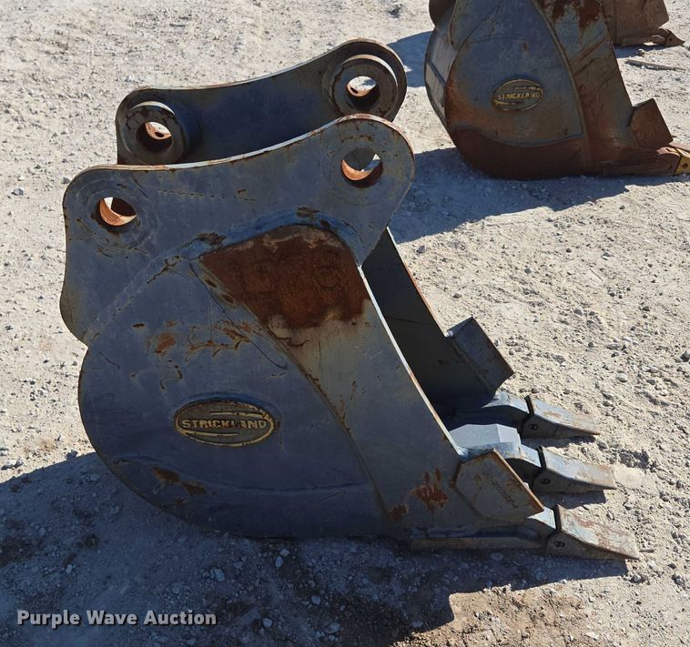 image for item EN2030 (3) excavator buckets