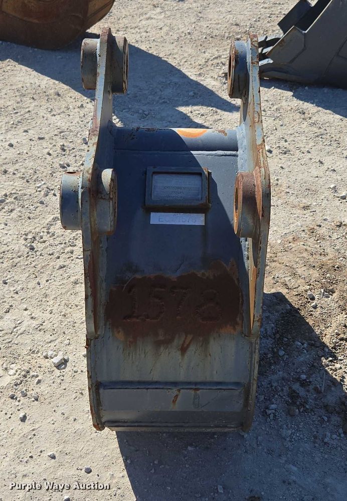 image for item EN2030 (3) excavator buckets