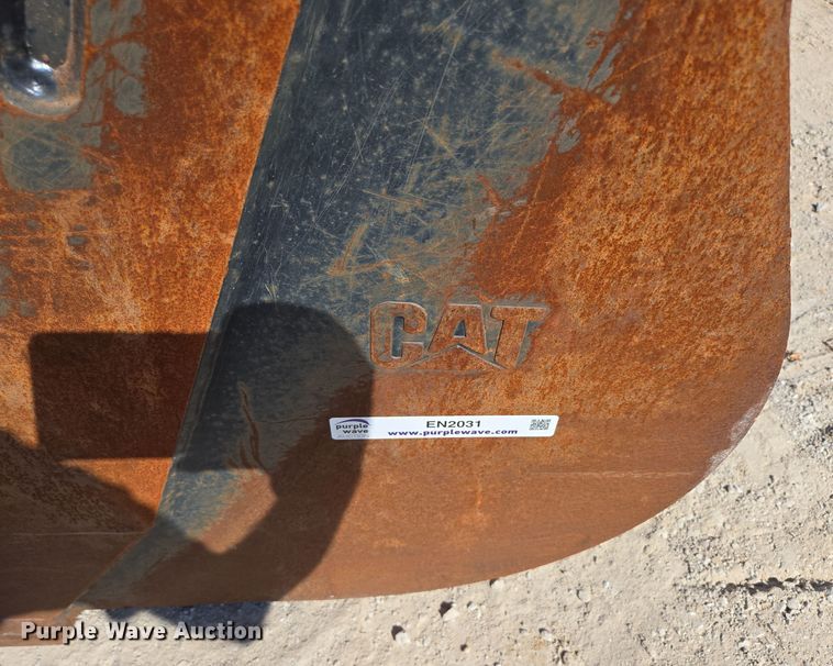 image for item EN2031 Caterpillar backhoe bucket