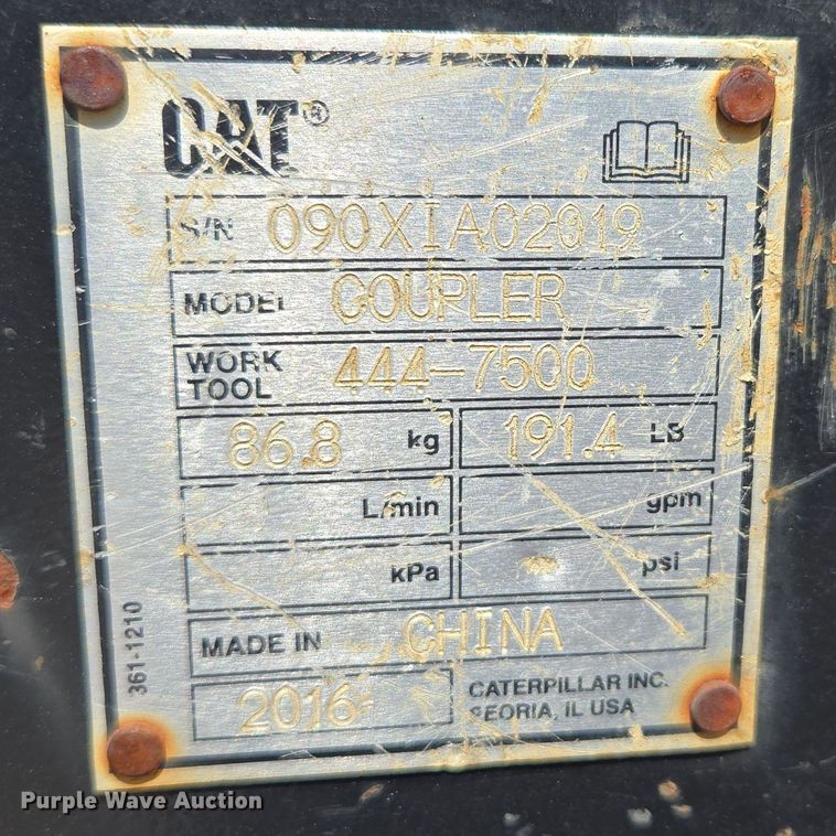 image for item EN2031 Caterpillar backhoe bucket