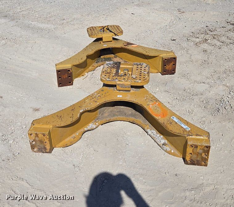 image for item EN2032 (2) dozer drawbars