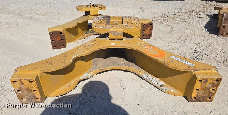 image for item EN2032 (2) dozer drawbars