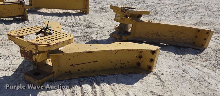 image for item EN2032 (2) dozer drawbars