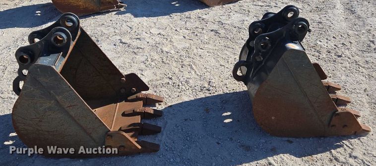 image for item EN2033 (2) excavator buckets