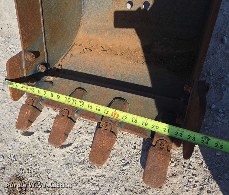 image for item EN2033 (2) excavator buckets