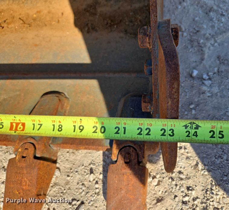 image for item EN2033 (2) excavator buckets