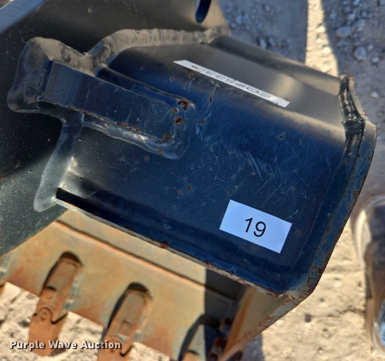 image for item EN2033 (2) excavator buckets