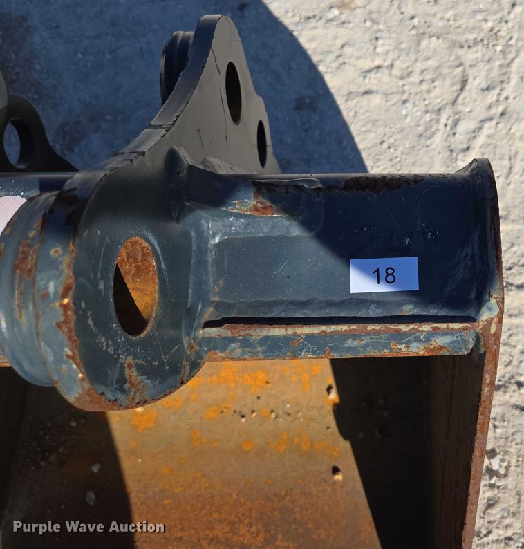 image for item EN2033 (2) excavator buckets