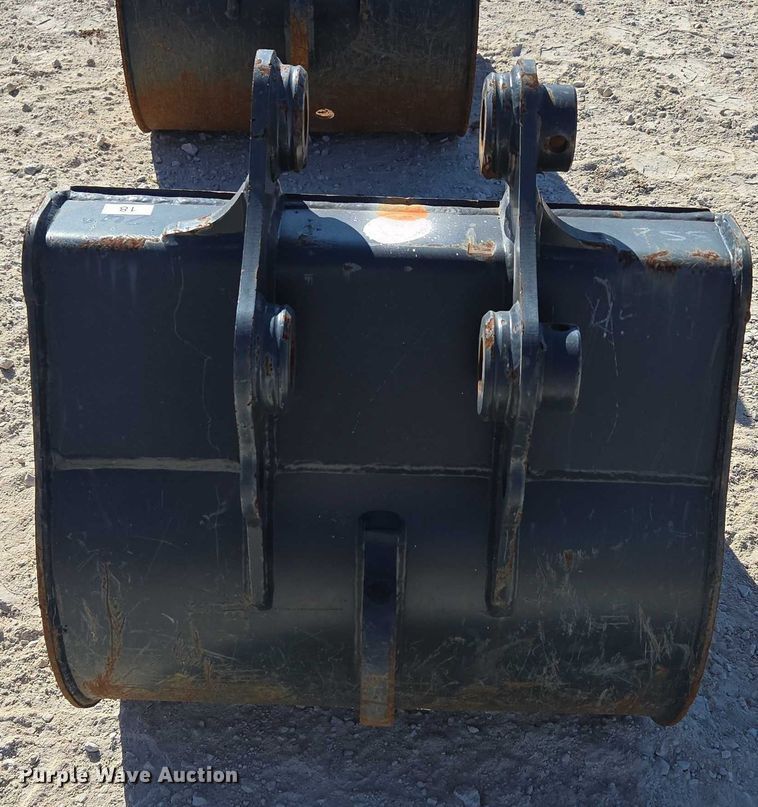 image for item EN2033 (2) excavator buckets
