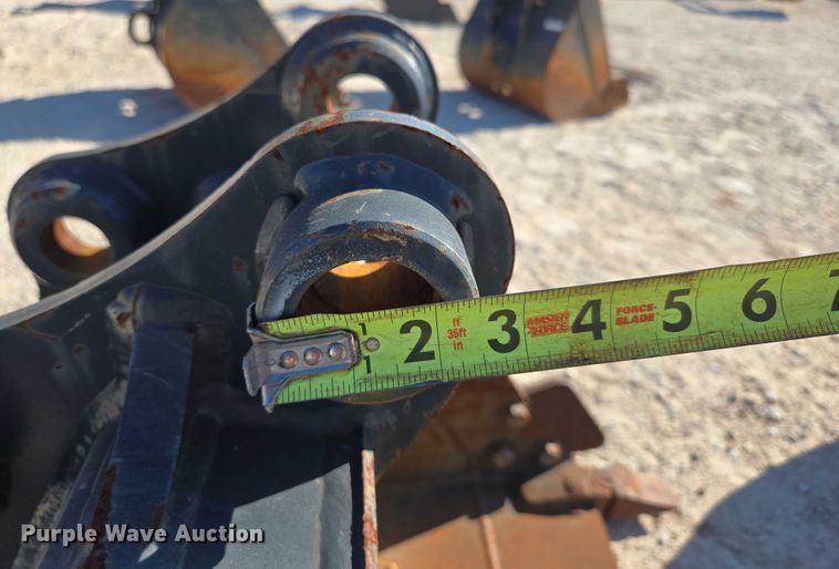 image for item EN2033 (2) excavator buckets