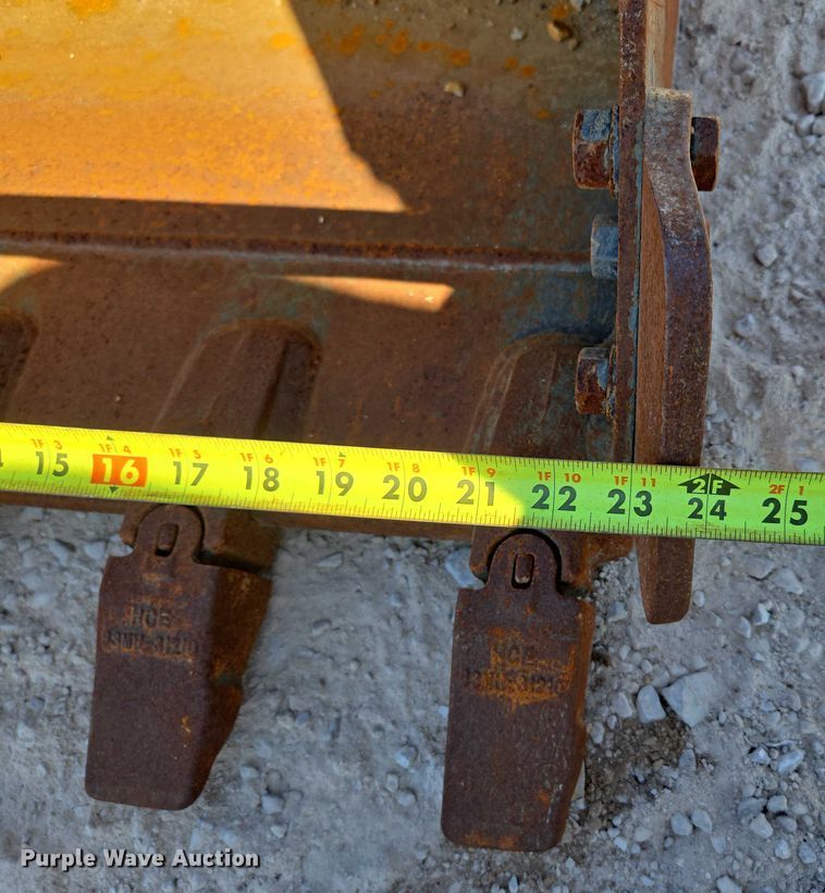 image for item EN2033 (2) excavator buckets