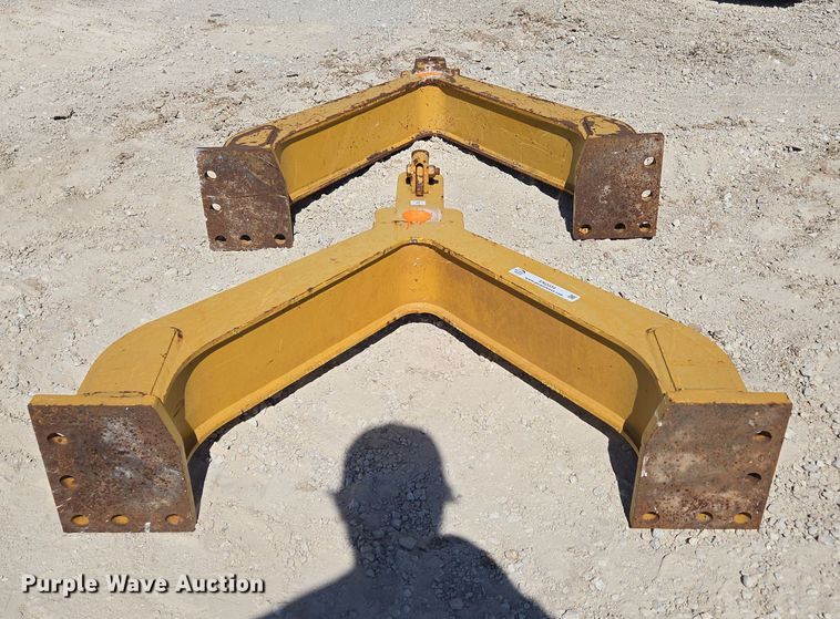 image for item EN2034 (2) dozer drawbars