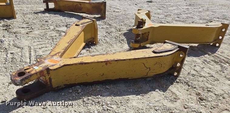 image for item EN2034 (2) dozer drawbars