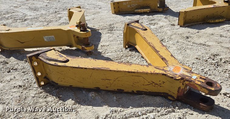 image for item EN2034 (2) dozer drawbars