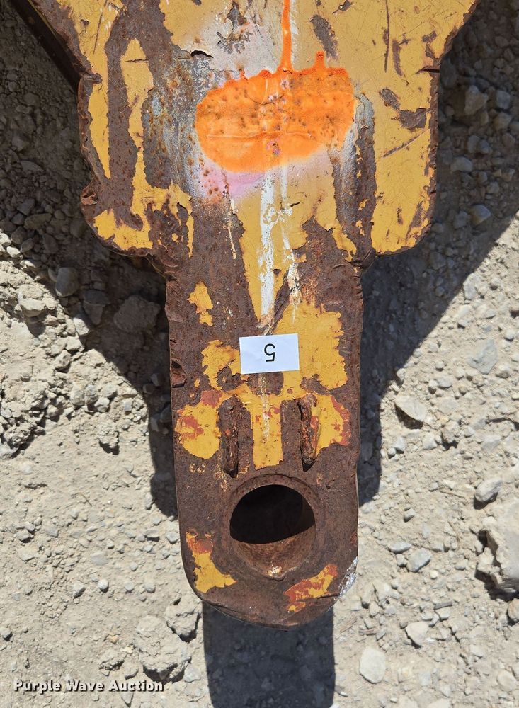 image for item EN2034 (2) dozer drawbars