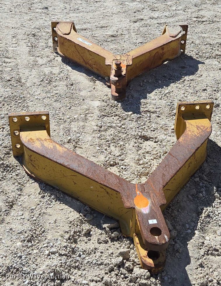 image for item EN2035 (2) dozer drawbars