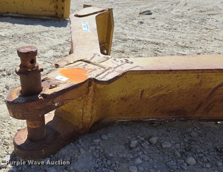 image for item EN2035 (2) dozer drawbars