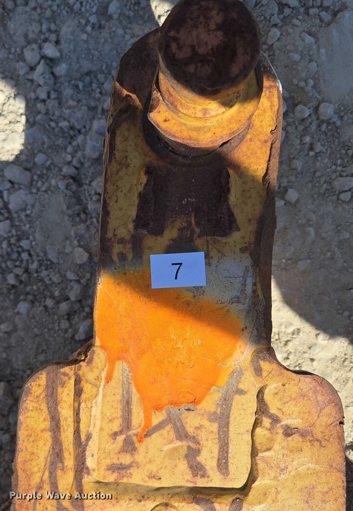 image for item EN2035 (2) dozer drawbars