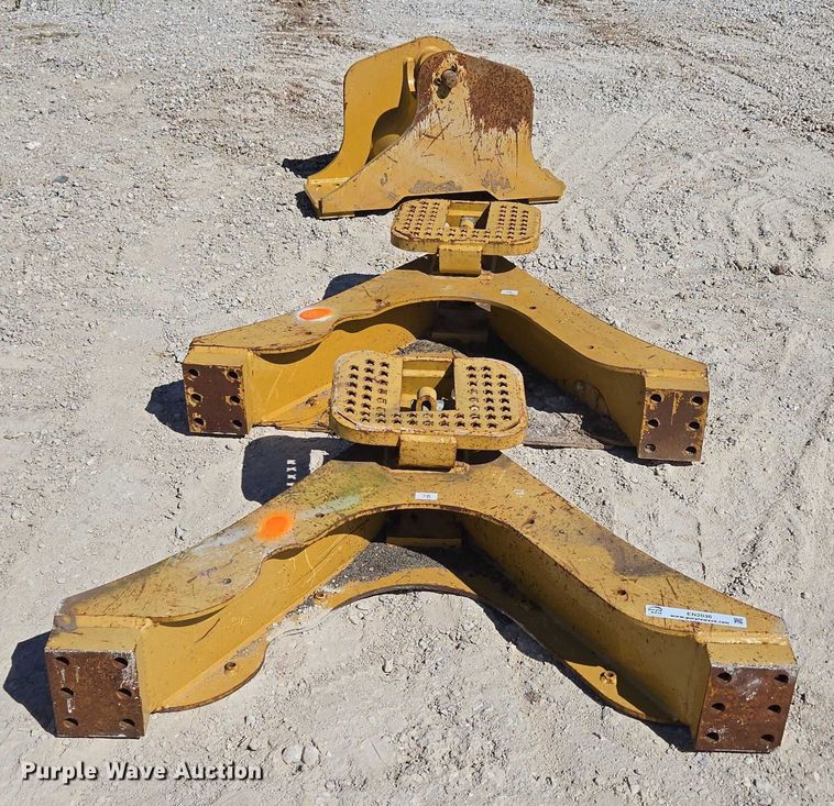 image for item EN2036 (3) dozer drawbars