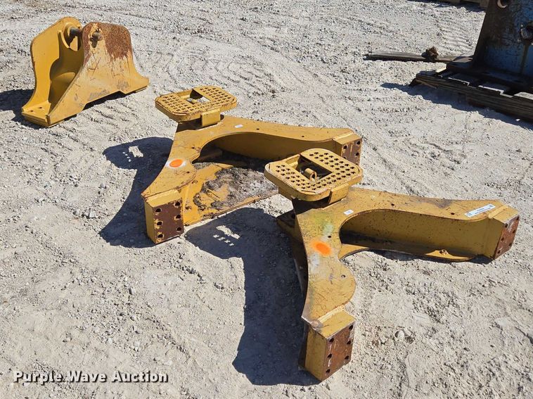 image for item EN2036 (3) dozer drawbars