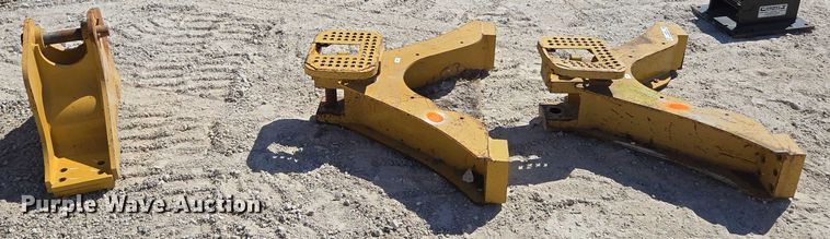 image for item EN2036 (3) dozer drawbars