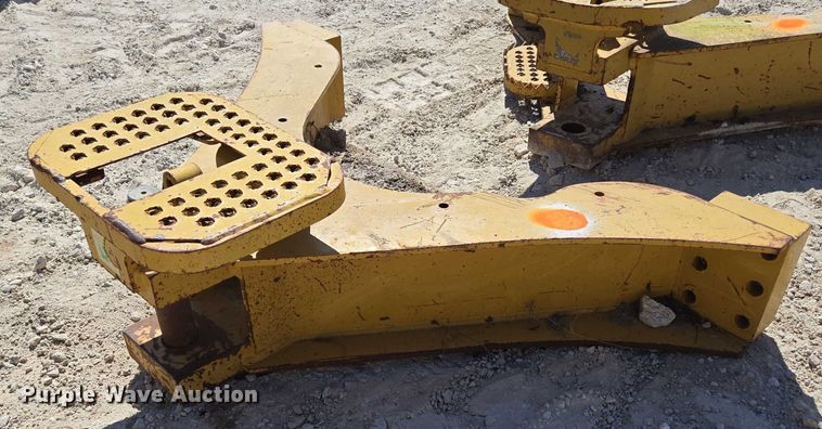 image for item EN2036 (3) dozer drawbars