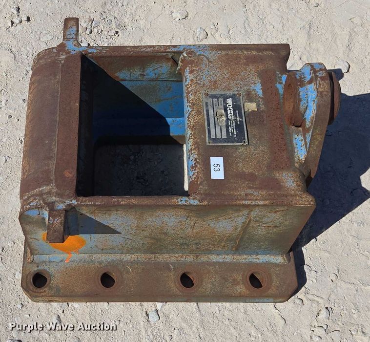 image for item EN2037 (2) excavator top mounts